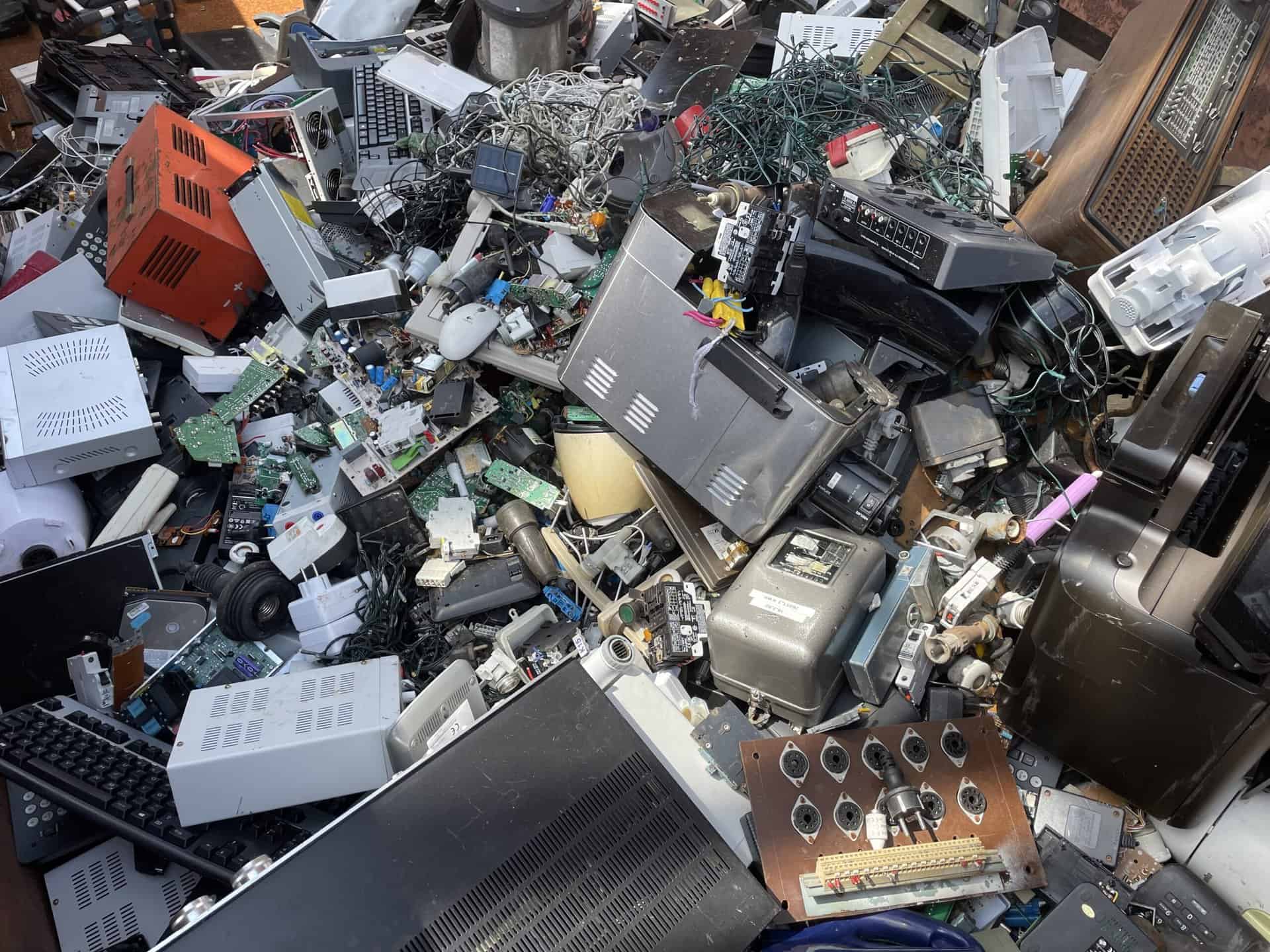 Elektroschrott Container